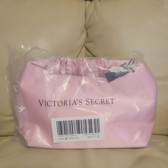 VICTORIA 'S SECRET Scrunch Handle Bag - Picture 3 of 3